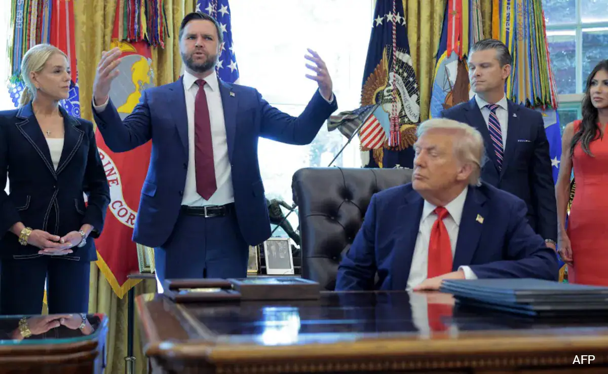 JD Vance Fears Pete Hegseth 'Misleading' Trump On Iran War: Report