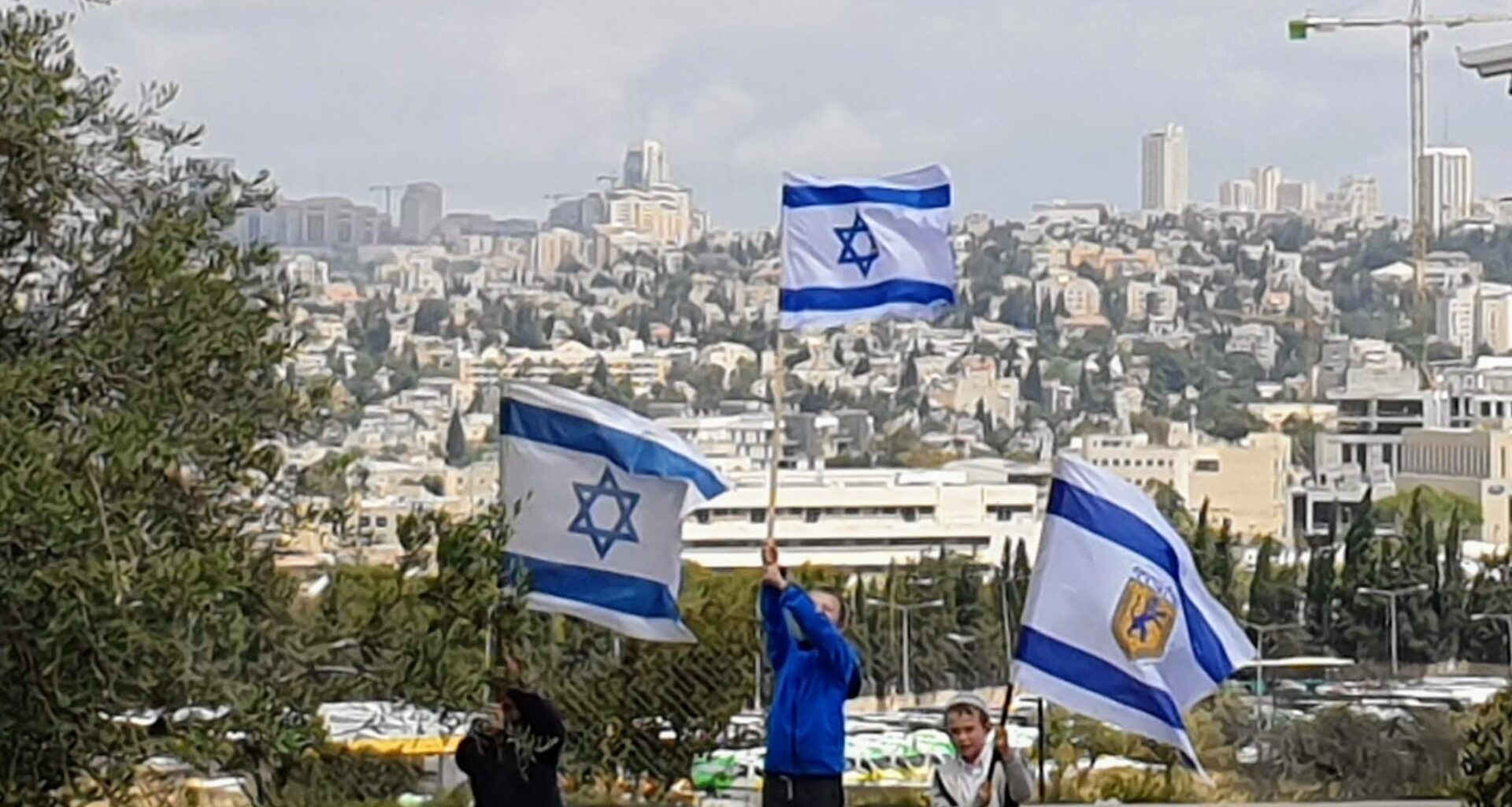 The Blogs: Yom Ha’Atzmaut Message – Don’t Shrug; Don’t Look Away | Asher Sacks