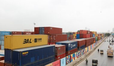Pakistan opens up road trade routes into Iran amid Hormuz blockade | US-Israel war on Iran News