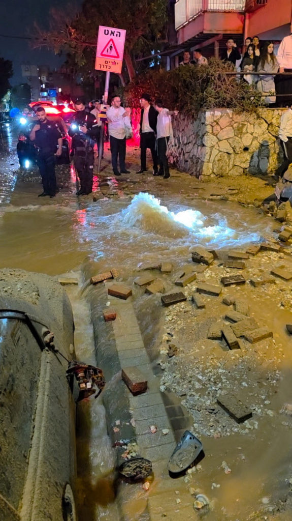 Flooding caused by damaged water infrastructure following Iranian strikes in Bnei Brak