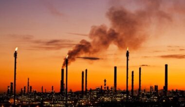 Trump Loses Grip as Oil Surge Signals Deeper Crisis