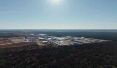 Judge orders release of El Gamal family from Dilley ICE Center