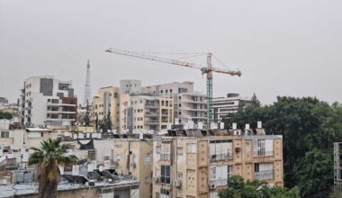 Dust storm turns Israel's skies gray on Passover, drives up pollution