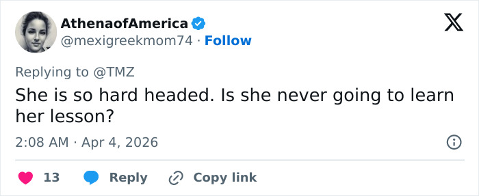 Screenshot of a Twitter reply about Blake Lively’s scathing lawsuit statement sparking fan frenzy and strong opinions.