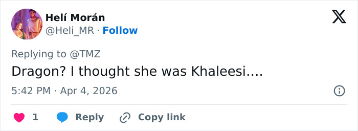 Screenshot of a Twitter reply about Blake Lively’s scandal, mentioning dragon and Khaleesi in a fan discussion.