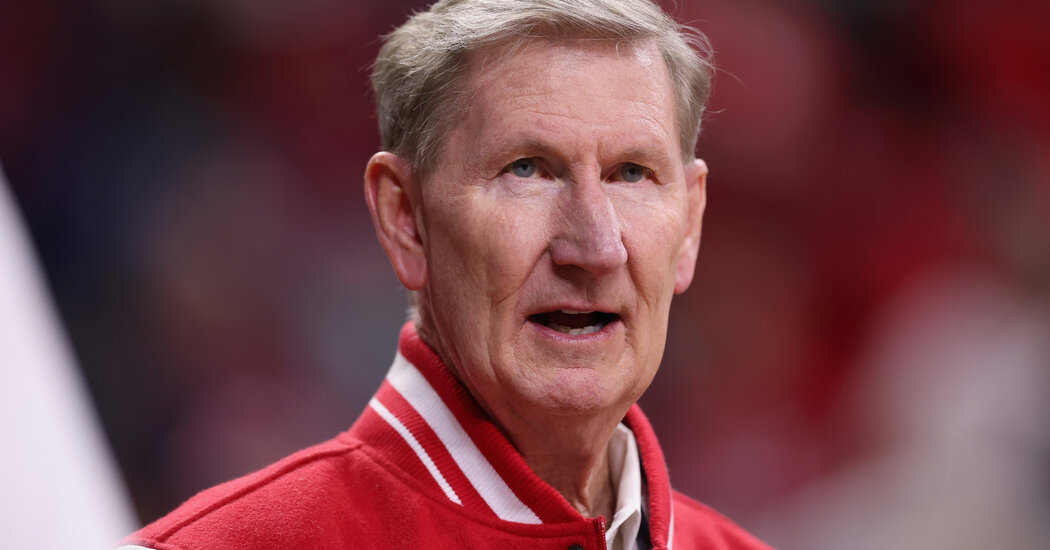Ohio State Details Relationship that Led to Former President Walter Carter Jr.’s Resignation