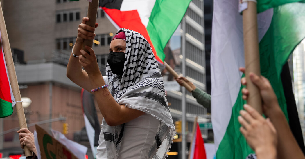 Under Trump, Green Card Seekers Face New Scrutiny for Views on Israel