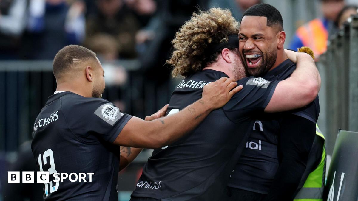 Bath celebrate a try