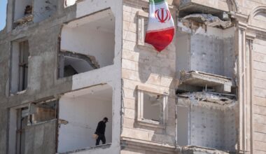 Diplomatic efforts to end Iran war face new roadblocks