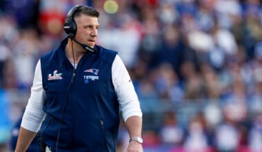 Patriots coach Mike Vrabel and NFL reporter Dianna Russini say photos of them at Arizona hotel are misleading