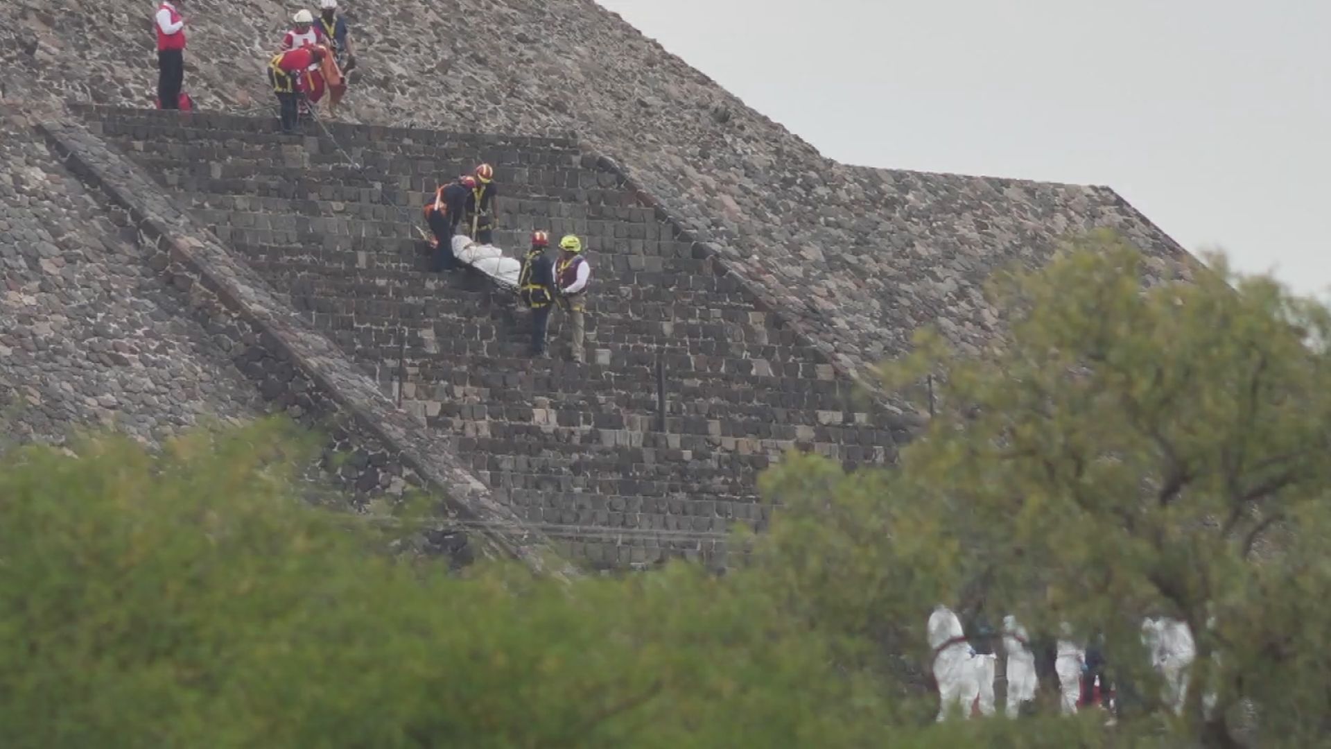 Click to play video: 'Canadian killed in shooting at Mexico’s Teotihuacán pyramids'