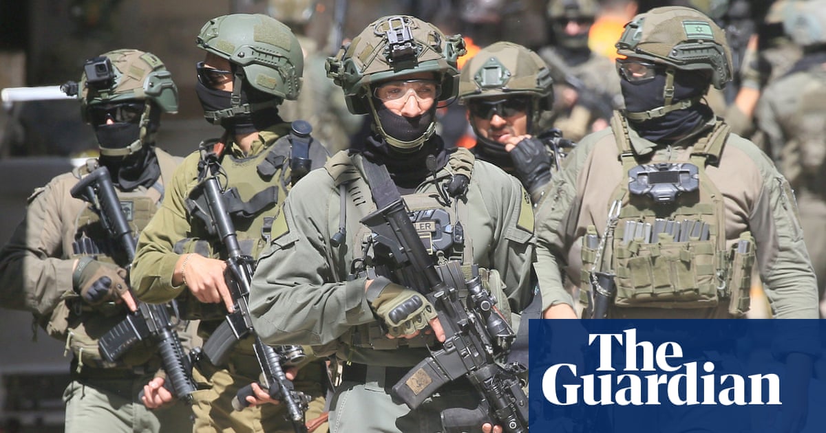 Israeli forces fire teargas at schoolchildren holding West Bank sit-in | West Bank