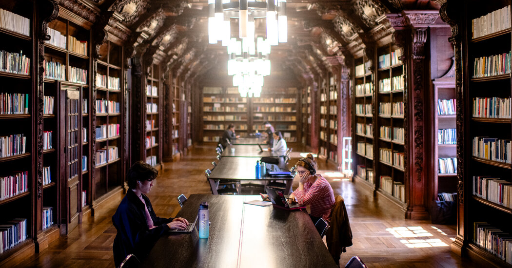 In France, American Universities Lose Their Allure in the Trump Era