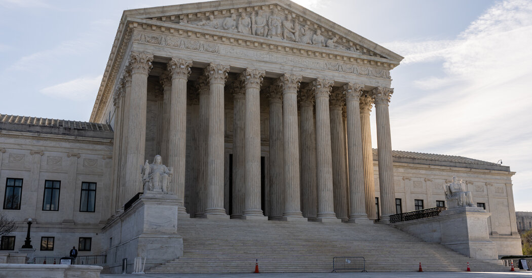 Live Updates: Supreme Court Considers Trump’s Bid to End Deportation Protections