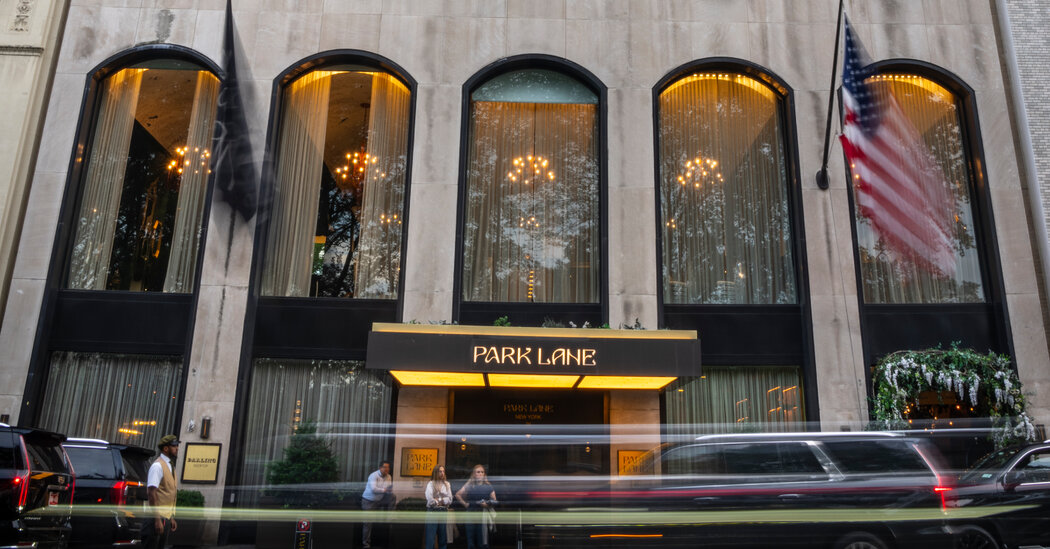 Uber Expands to Hotel Bookings With Expedia Partnership