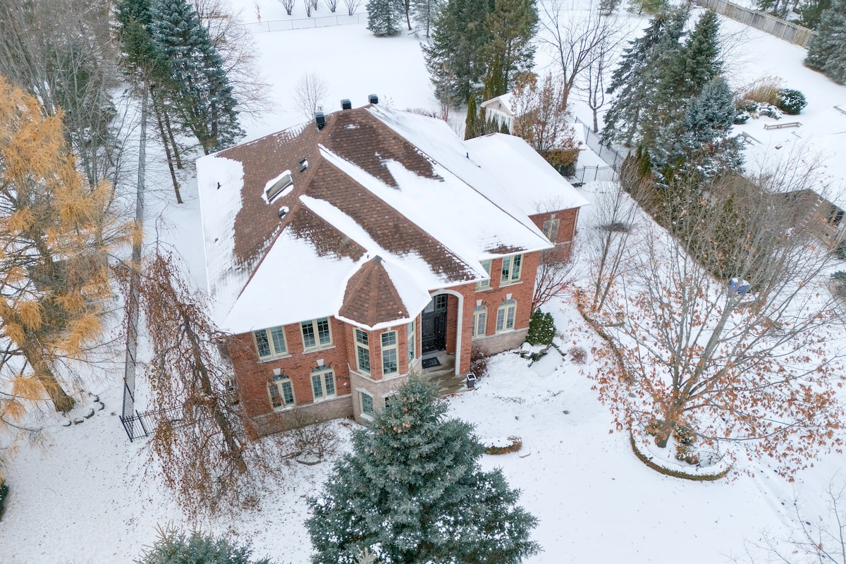 The union leader, the numbered company and the $4-million house