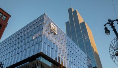 GM Earnings Rise, But Iran War Threatens Cost Gains
