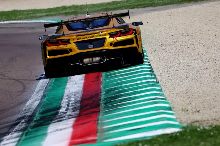 #33 TF Sport Corvette Z06 LMGT3.R: Blake McDonald, Jonny Edgar, Nicky Catsburg