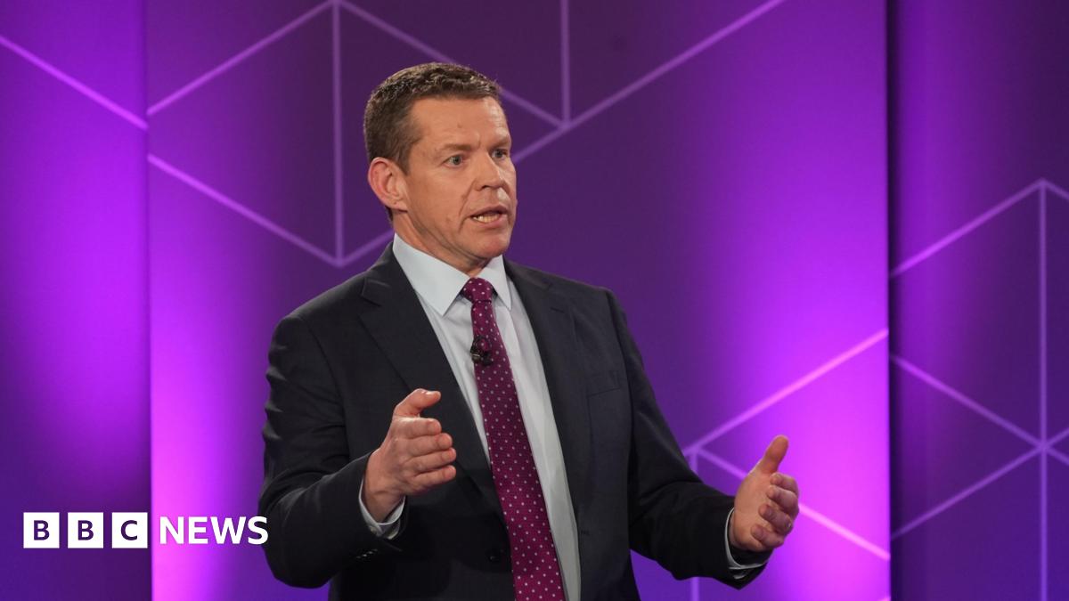 'This isn't an election about independence,' says Plaid leader, as parties face live audience of voters - BBC