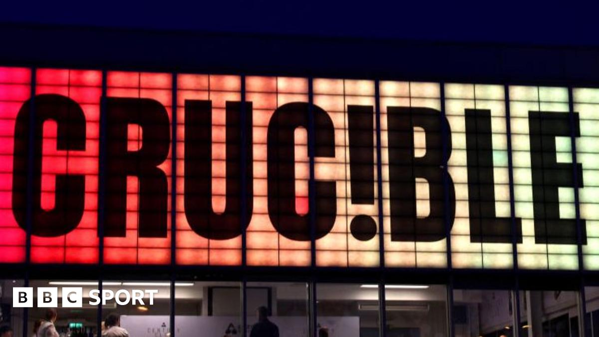 Stan Moody about to strike the cue ball