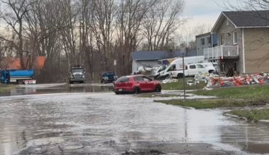 ‘Hope for the best, prepare for the worst:’ Residents along Ottawa River brace for flooding - CTV News