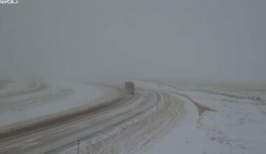 ‘Stuck for 20 hours’: Volunteers recall helping drivers stranded by Alberta blizzard
