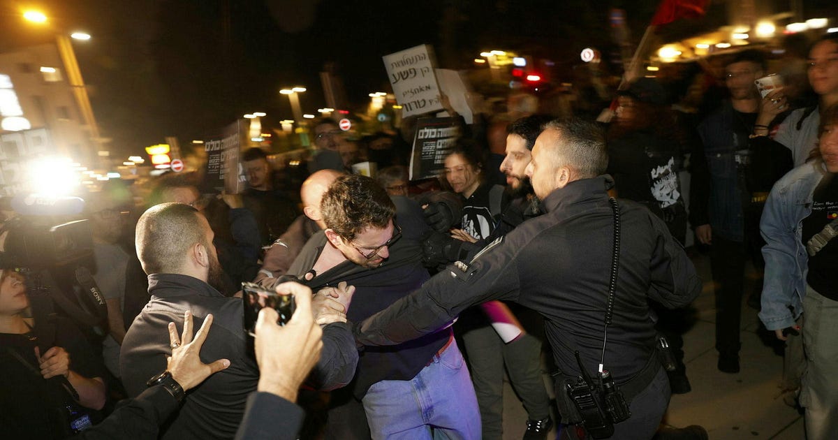 Police Forcibly Disperse anti-Iran War Protest in Tel Aviv Amid IDF Restrictions