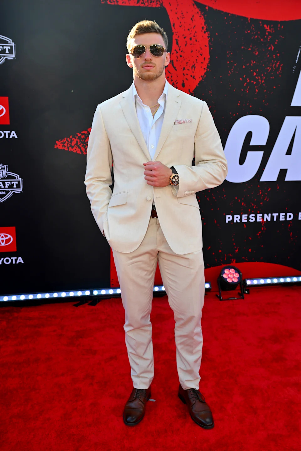 Dillon Thieneman of Oregon arrives prior to the 2026 NFL Draft in Pittsburgh. 