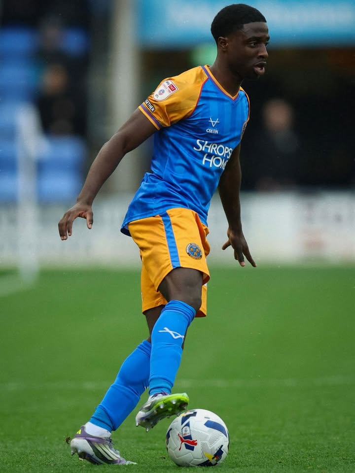 Ismeal Kabia playing for Shrewsbury Town (Photo via Kabia on Instagram)