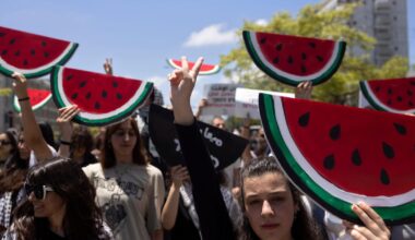 Israel's Fashion Police on the Hunt for Society's Worst Offenders: Colors That Might Resemble a P******** Flag