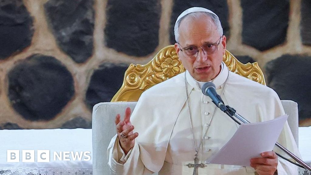 Pope criticises 'tyrants' who spend billions on wars, days after Trump spat - BBC