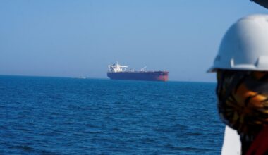 Iran reimposes restrictions on Strait of Hormuz, U.S. continues blockade