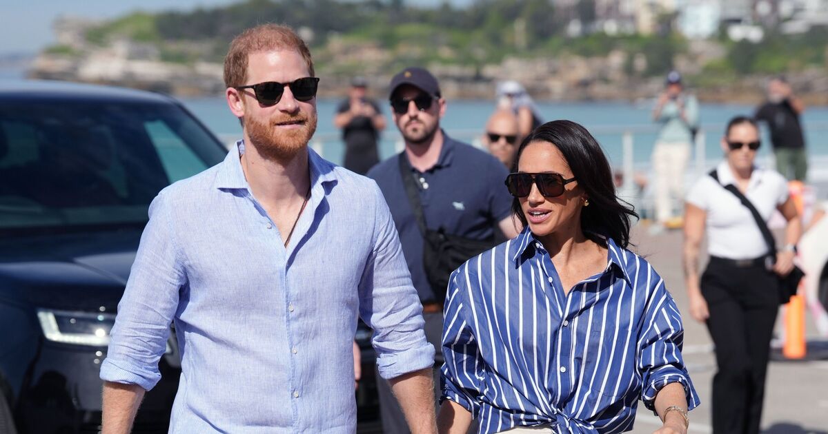 Prince Harry and Meghan 'mobbed' by fans at Sydney Opera House | Royal | News