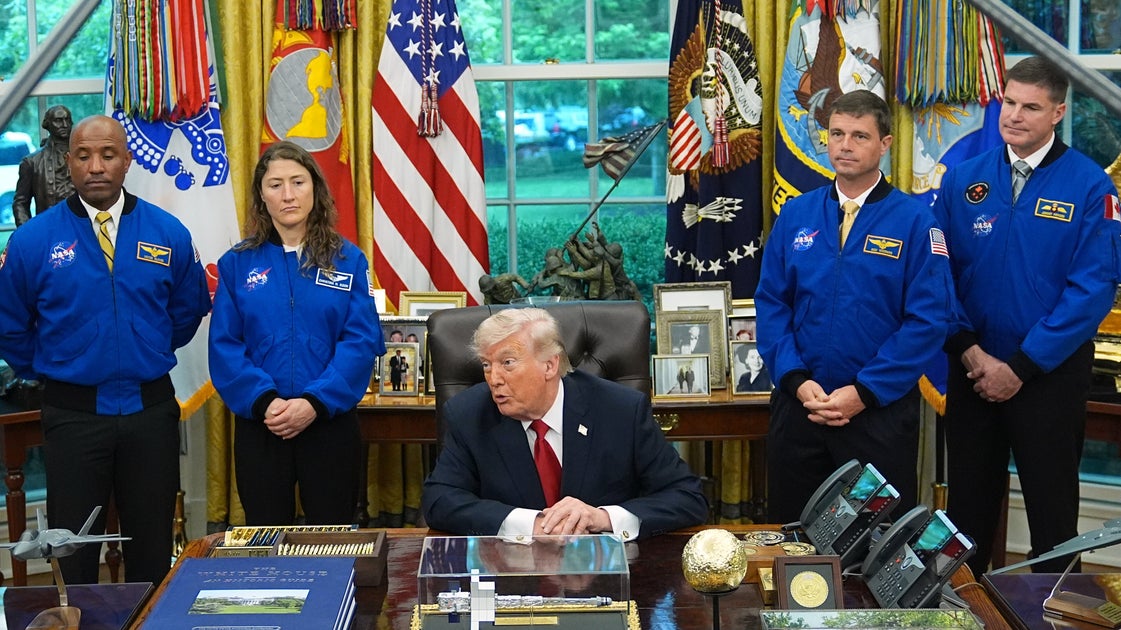 Trump's Wild Claim About His Ability To Be An Astronaut Is Turning Heads - HuffPost
