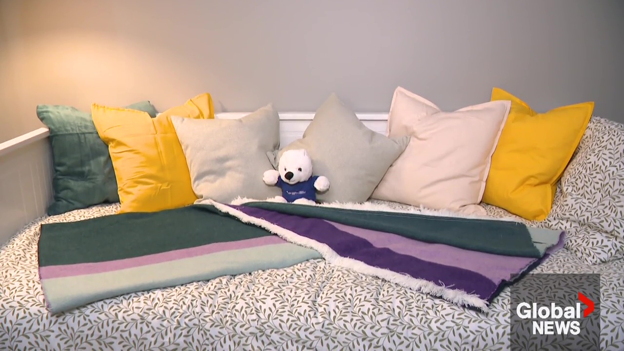 Click to play video: 'Safe room opens at YEG airport for survivors of human trafficking'