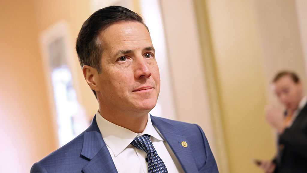 Sen. Bernie Moreno discusses developments in Iran War, agrees with president