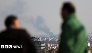 Smoke rises after an airstrike in central Tehran, Iran (1 April 2026)
