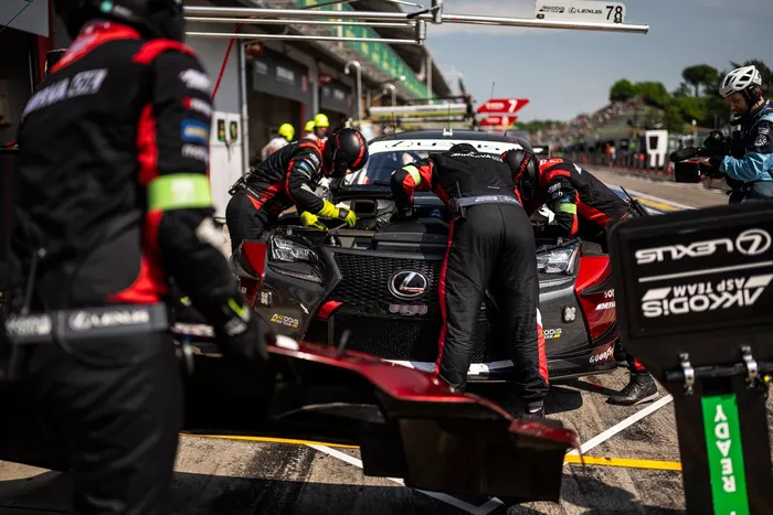 #78 Akkodis Asp Team Lexus RC F LMGT3: Tom Van Rompuy, Hadrien David, Esteban Masson