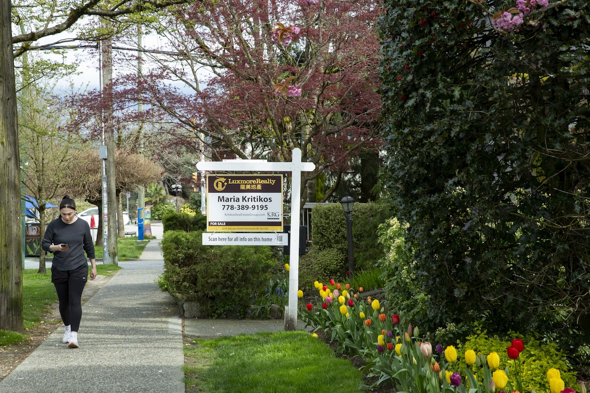 National real estate association downgrades sales and price forecast for 2026