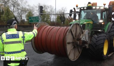 Two tankers heading towards the Strait of Hormuz