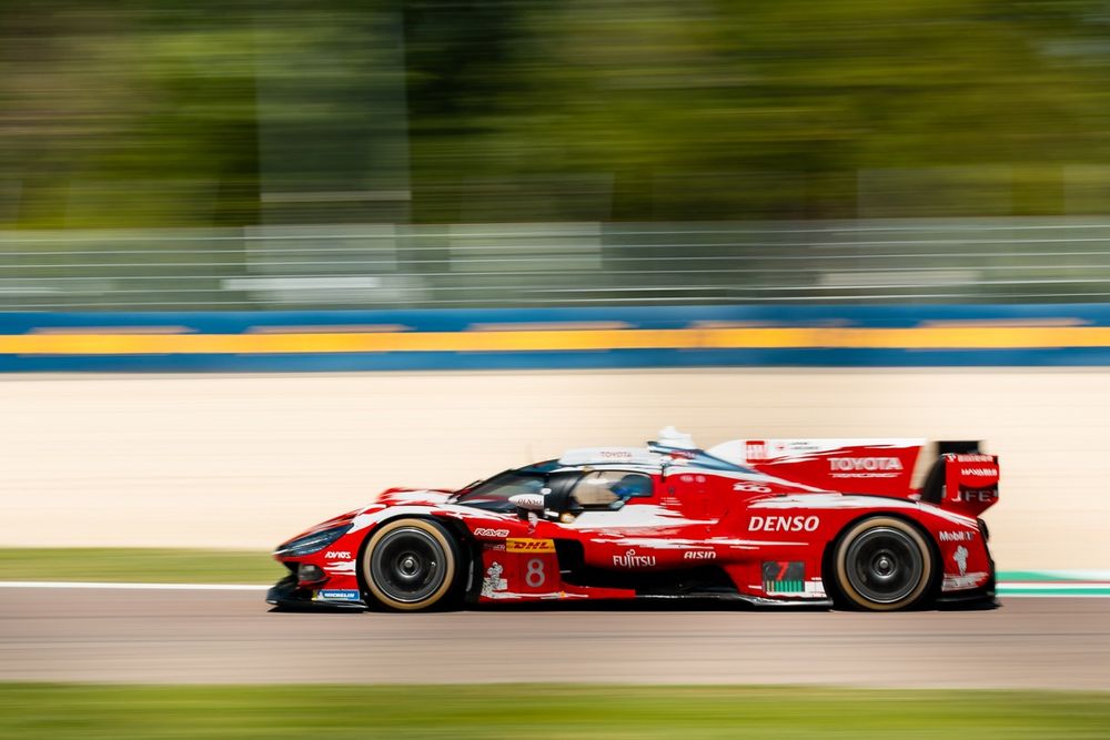 #8 Toyota Gazoo Racing Toyota TR010: Sebastien Buemi, Brendon Hartley, Ryo Hirakawa
