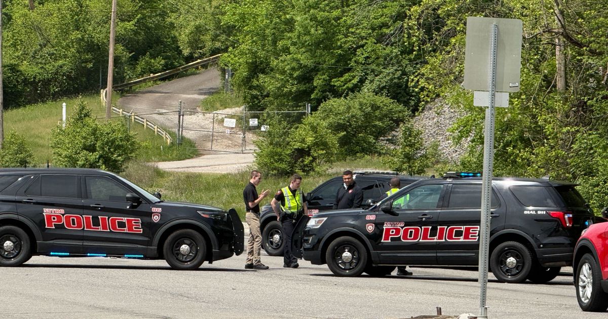 Chemical leak at a West Virginia plant kills 2 people and sends 19 to hospital, officials say :: WRAL.com