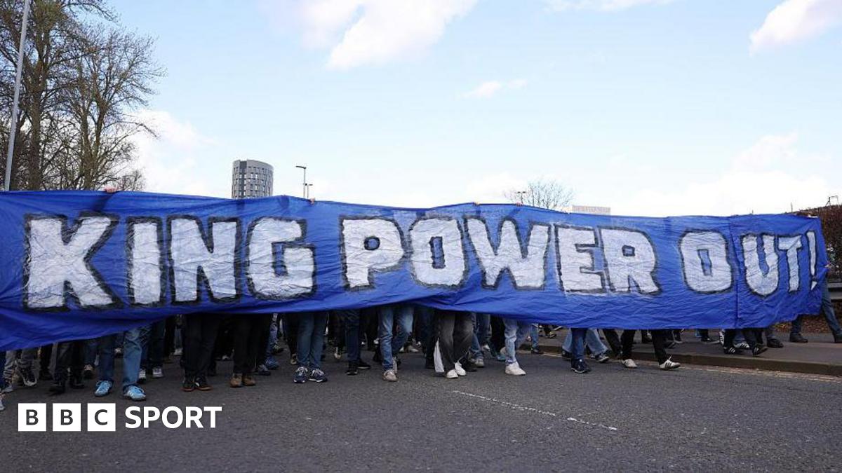 Leicester fans protest against the ownership of the club before the Sky Bet Championship match against Queens Park Rangers