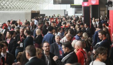 Liberal party adopts motion to ban kids under 16 from social media