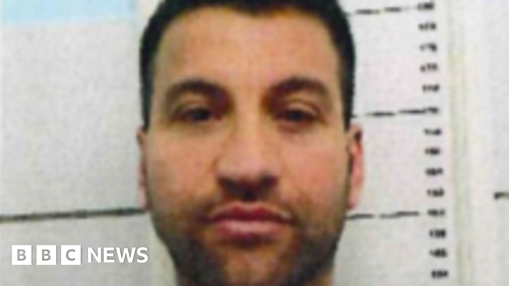 Fugitive mafia boss wanted for murder arrested in Amalfi Coast luxury villa - BBC