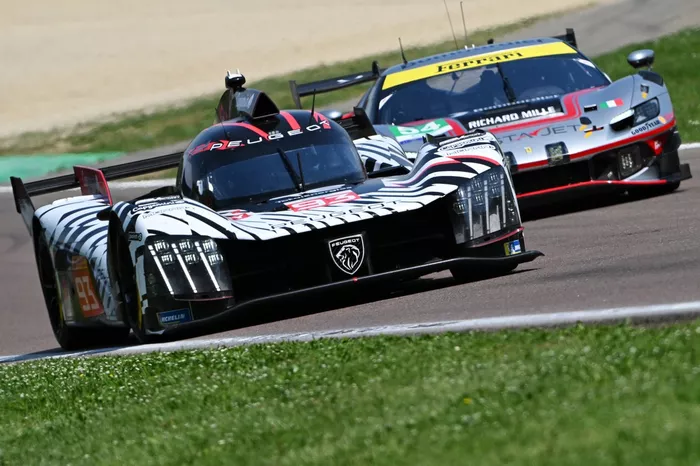 #93 Peugeot TotalEnergies Peugeot 9X8: Paul Di Resta, Stoffel Vandoorne, Nick Cassidy; #54 Vista AF Corse Ferrari 296 LMGT3 EVO: Thomas Flohr, Francesco Castellacci, Davide Rigon
