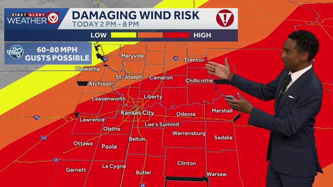 Kansas City severe thunderstorm timeline Friday, April 17