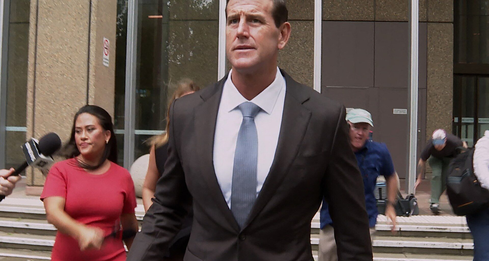 Australian ex-soldier Roberts-Smith granted bail in Afghan war crimes case | Human Rights News