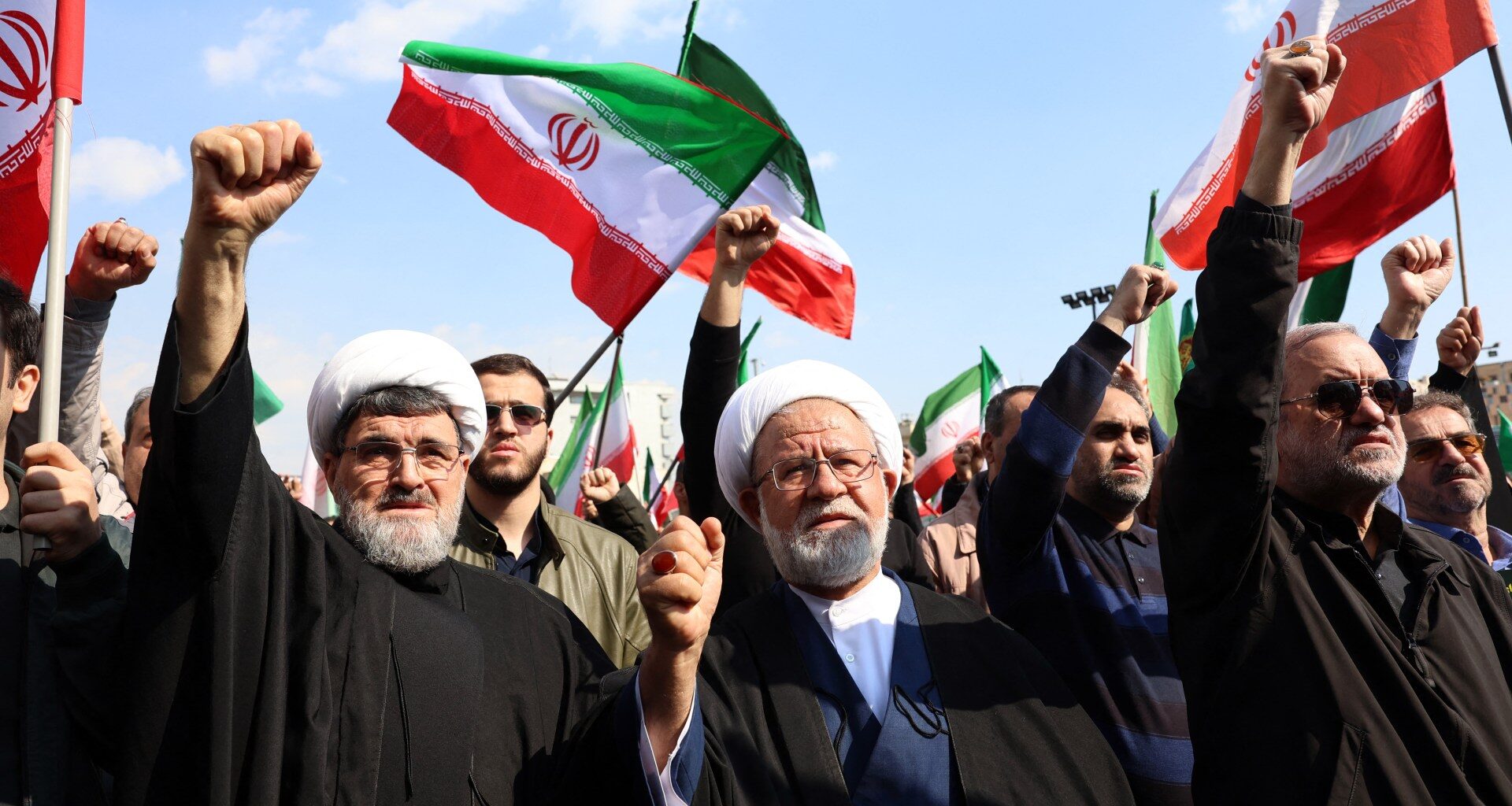 Iran authorities await war ‘victory’ as supporters mark 1979 anniversary | US-Israel war on Iran News