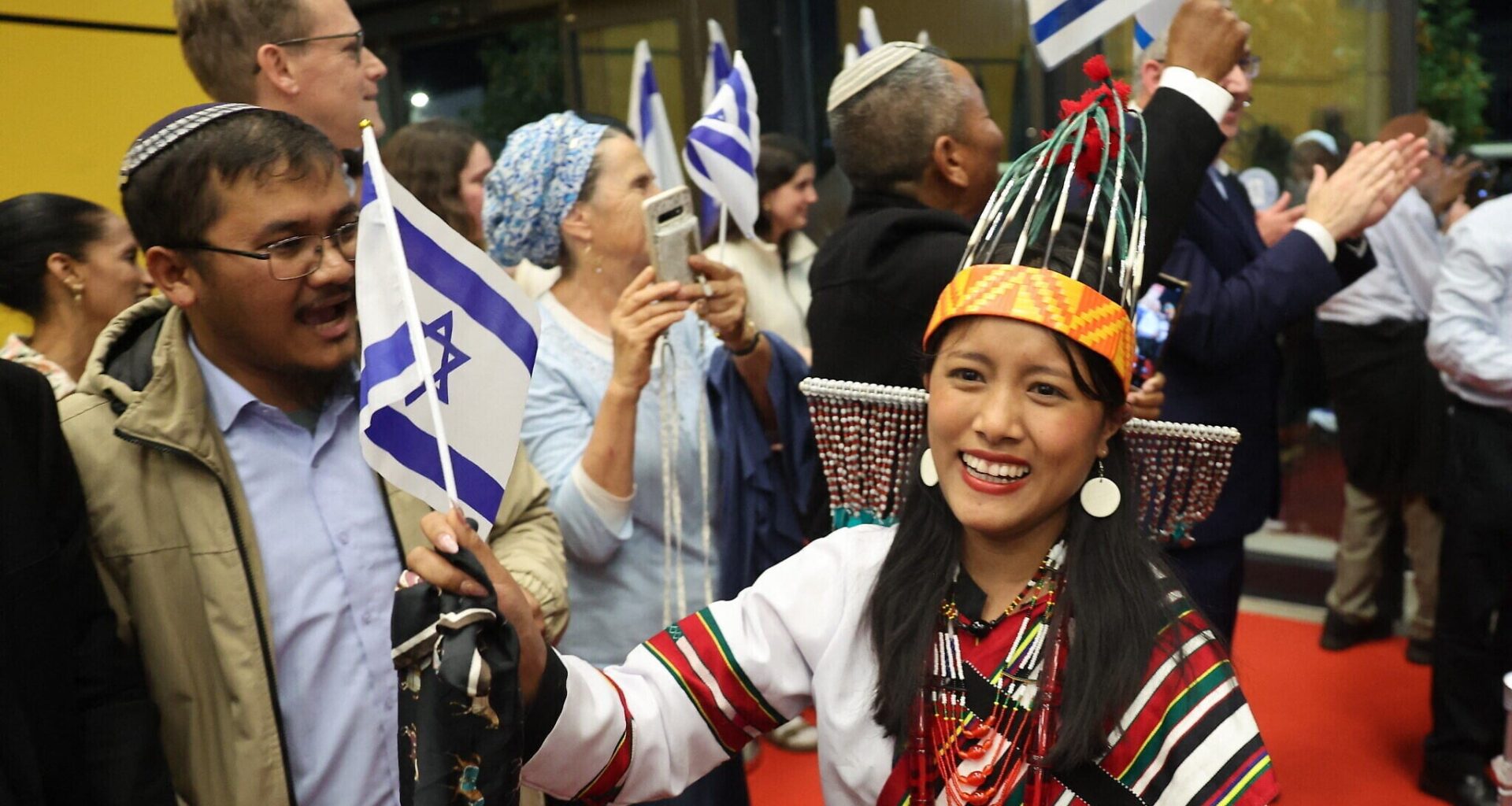 Group of over 250 new Bnei Menashe immigrants arrive in Israel from India